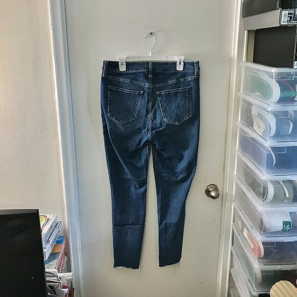 GAP Women's Denim Universal Mid-Rise Jegging - Size 33/16 Tall - Picture 4 of 7